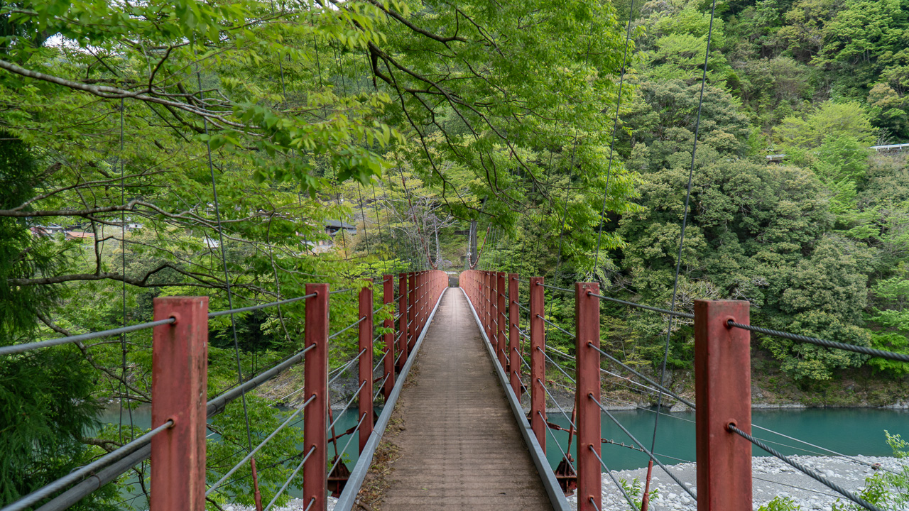 小山橋（小山の吊橋）